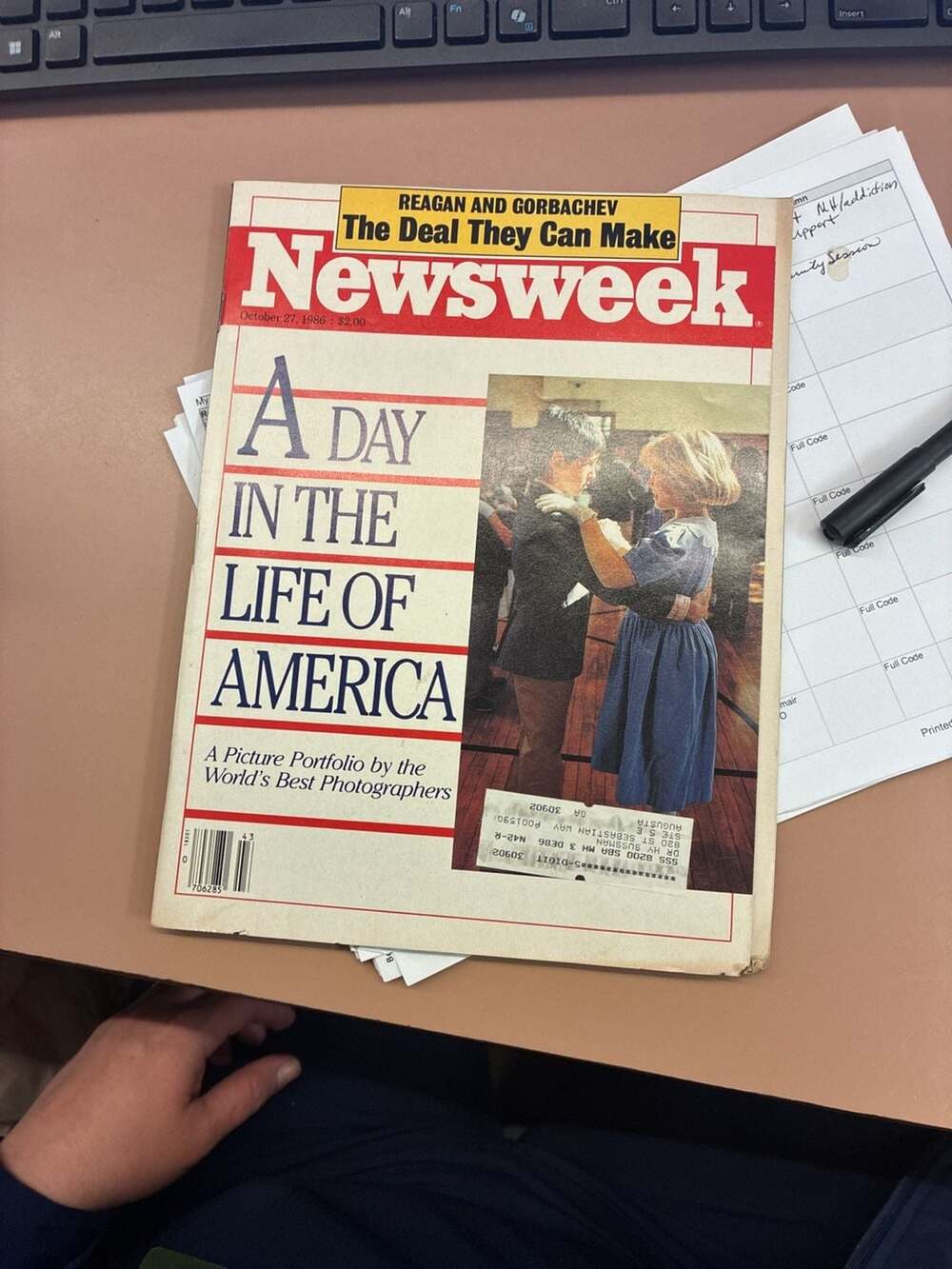 Newsweek Magazine October 27 1986 Reagan And Gorbachev A Day In The Life Of